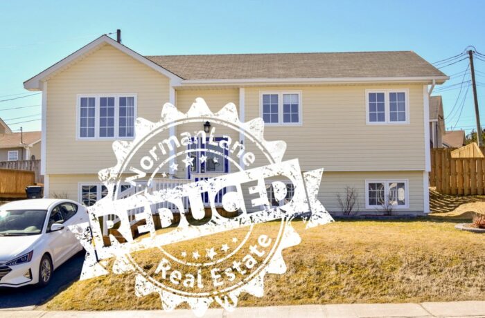 47 Burry Port $339,900 (Airport Heights)   ***REDUCED***